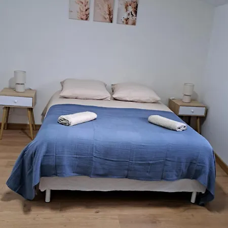 度假居 Maison De - La Sauvetat (Puy-de-Dome)